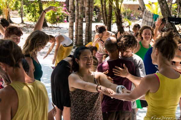 Фестиваль контактной импровизации и танца в воде в Таиланде